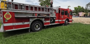 Incendio destruye pensiones de haitianos en Pinar Quemado, Jarabacoa