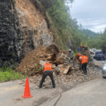 Reabren carretera Jarabacoa-Constanza tras bloqueo por derrumbe