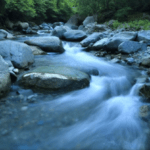 Niña de 2 años pierde la vida tras caer a un río en Jarabacoa